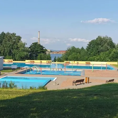 Luksusowy Na Parterze W Okolicy Jeziora I Gor Sowich アパート ビエラバ